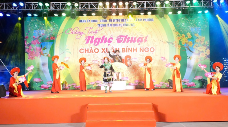 XÃ TÂY PHƯƠNG TỔ CHỨC THÀNH CÔNG CHƯƠNG TRÌNH NGHỆ THUẬT CHÀO XUÂN BÍNH NGỌ 2026- Ảnh 3.