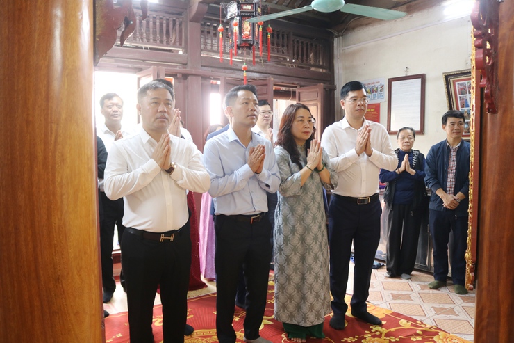 Xã Quốc Oai dâng hương tại các cơ sở tôn giáo, tín ngưỡng nhân dịp Tết Nguyên đán Bính Ngọ 2026- Ảnh 4.