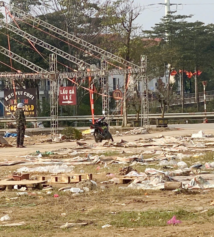 XÃ QUỐC OAI RA QUÂN TỔNG VỆ SINH MÔI TRƯỜNG, HUY ĐỘNG TỐI ĐA PHƯƠNG TIỆN, MÁY MÓC ĐÓN TẾT NGUYÊN ĐÁN- Ảnh 6.