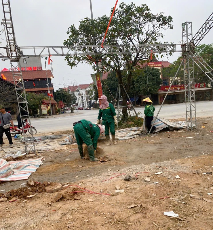 XÃ QUỐC OAI RA QUÂN TỔNG VỆ SINH MÔI TRƯỜNG, HUY ĐỘNG TỐI ĐA PHƯƠNG TIỆN, MÁY MÓC ĐÓN TẾT NGUYÊN ĐÁN- Ảnh 4.