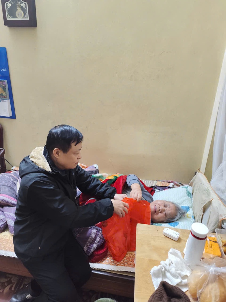 Tết sẻ chia ở Ngọc Hà - Nghĩa tình lan tỏa- Ảnh 8.