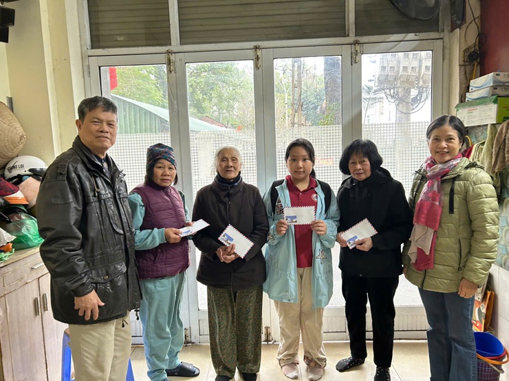 Tết sẻ chia ở Ngọc Hà - Nghĩa tình lan tỏa- Ảnh 6.