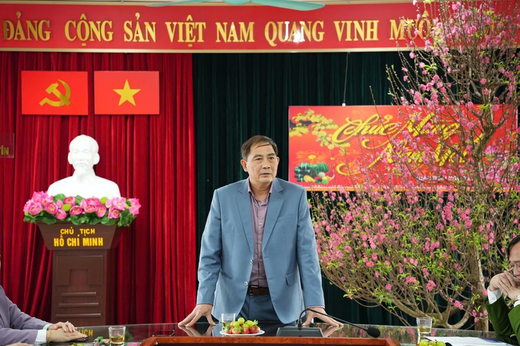 Các đồng chí lãnh đạo xã Thường Tín thăm, chúc Tết các đơn vị làm nhiệm vụ trực Tết Nguyên đán- Ảnh 3.