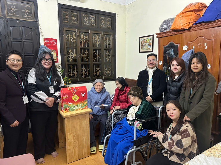 Tết sẻ chia ở Ngọc Hà - Nghĩa tình lan tỏa- Ảnh 5.