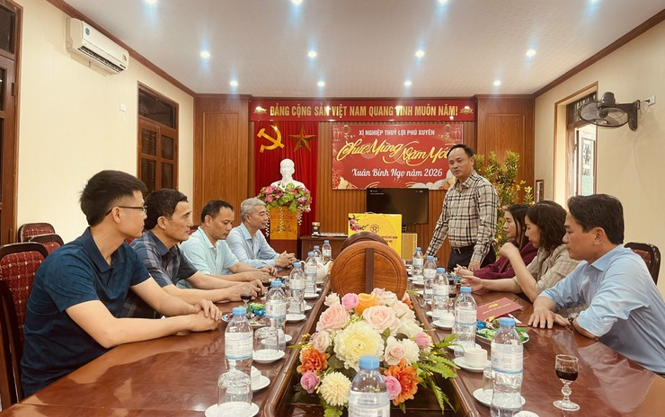 Đồng chí Phó Bí thư Thường trực Đảng uỷ xã thăm, chúc Tết các đơn vị trực Tết nhân dịp Xuân Bính Ngọ 2026- Ảnh 2.