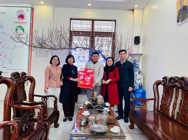 Đảng bộ xã Phúc Lộc lãnh đạo, chỉ đạo công tác chăm lo Tết Nguyên đán Bính Ngọ 2026 cho cán bộ, đảng viên và nhân dân- Ảnh 2.