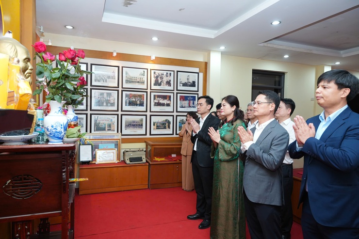 Đảng ủy - HĐND - UBND - Ủy ban MTTQ Việt Nam xã Phù Đổng thăm, động viên các lực lượng trực Tết và chúc Tết nhân dân trên địa bàn- Ảnh 12.