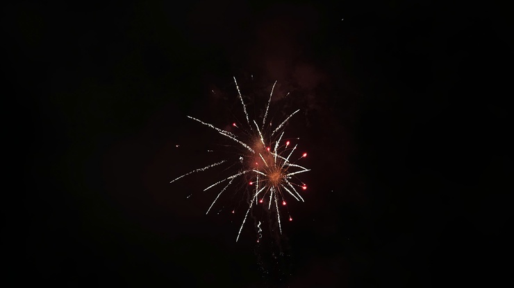 Đêm pháo hoa rực rỡ chào đón năm mới tại phường Chương Mỹ- Ảnh 6.