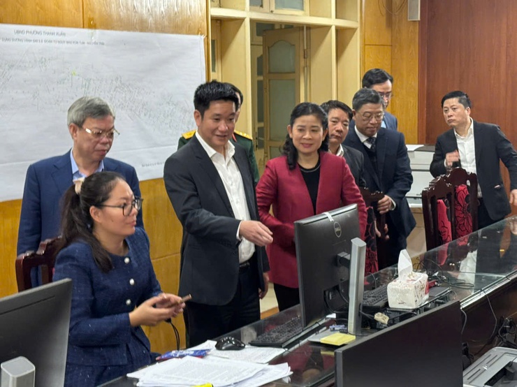 Ban thường vụ Đảng ủy phường gặp mặt chúc tết, động viên các lực lượng thực hiện công tác GPMB đường 2.5- Ảnh 3.