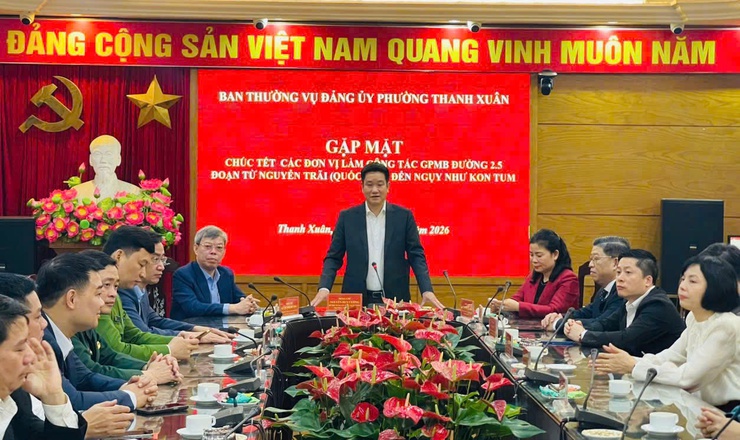 Ban thường vụ Đảng ủy phường gặp mặt chúc tết, động viên các lực lượng thực hiện công tác GPMB đường 2.5- Ảnh 1.