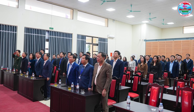 XÃ HƯNG ĐẠO TỔ CHỨC LỄ CHÀO CỜ THÁNG 02/2026 VÀ TRAO KHEN THƯỞNG- Ảnh 1.