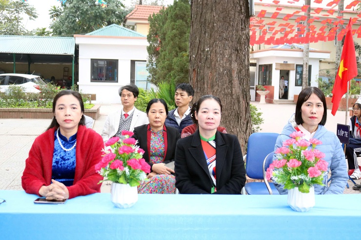 Trường THCS Lam Điền tổ chức Chương trình “Mừng Đảng quang vinh – Mừng xuân thắng lợi”- Ảnh 1.