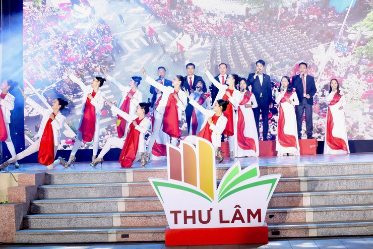 CHƯƠNG TRÌNH NGHỆ THUẬT CHÀO MỪNG THÀNH CÔNG ĐẠI HỘI ĐẠI BIỂU TOÀN QUỐC LẦN THỨ XIV CỦA ĐẢNG VỚI CHỦ ĐỀ “KHÚC TRÁNG CA DƯỚI CỜ ĐẢNG”- Ảnh 3.