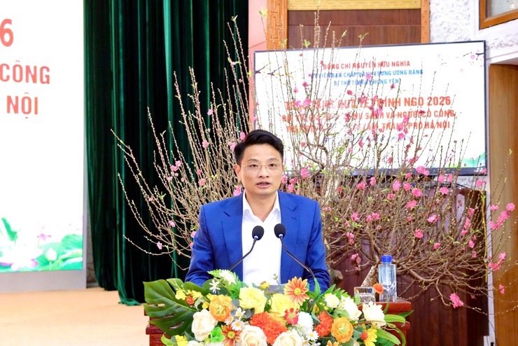 ĐỒNG CHÍ NGUYỄN HỮU NGHĨA- ỦY VIÊN BCH TRUNG ƯƠNG ĐẢNG, BÍ THƯ TỈNH ỦY HƯNG YÊN TỔ CHỨC TRAO QUÀ TẾT NGUYÊN ĐÁN BÍNH NGỌ NĂM 2026 CHO CÁC GIA ĐÌNH CHÍNH SÁCH, NGƯỜI CÓ CÔNG TRÊN ĐỊA BÀN XÃ THƯ LÂM- Ảnh 3.