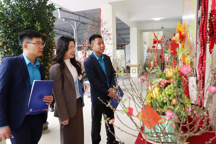 Công đoàn xã Thượng Phúc tổ chức Chương trình “Tết sum vây – Xuân ơn Đảng” và Hội thi “Bày mâm ngũ quả” xuân Bính Ngọ 2026- Ảnh 8.