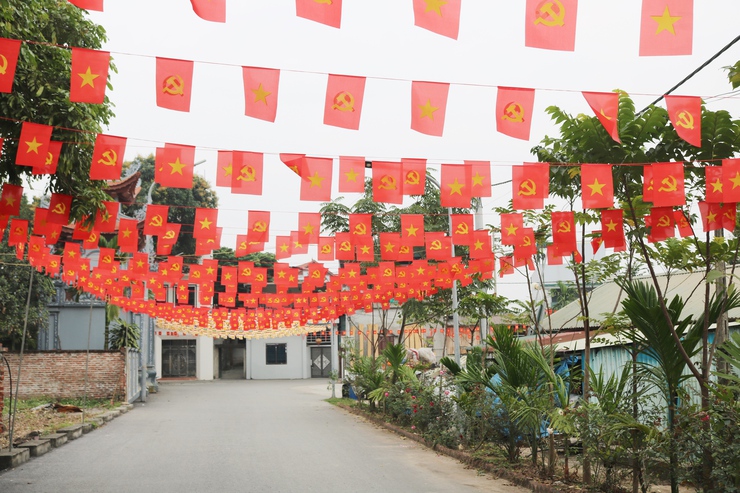 Quốc Oai rực rỡ cờ hoa chào mừng 96 năm Ngày thành lập Đảng Cộng sản Việt Nam, đón Xuân Bính Ngọ và hướng tới ngày hội bầu cử đại biểu Quốc hội và HĐND các cấp- Ảnh 16.