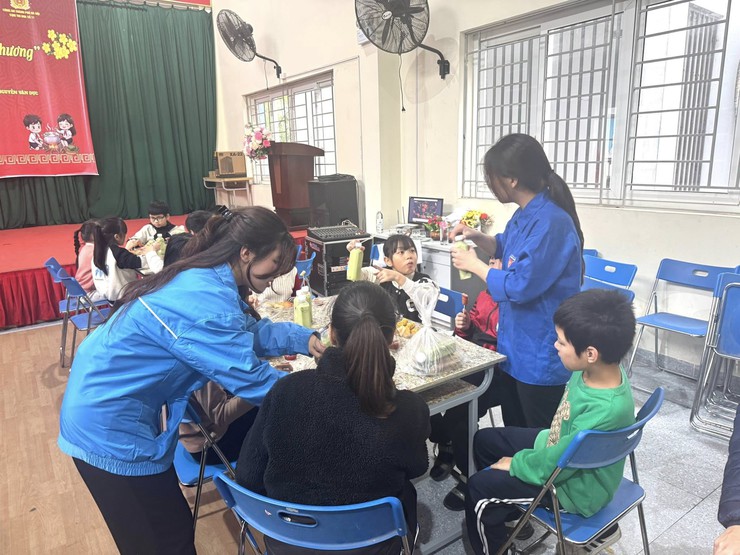  Ấm áp, thắm tình Chương trình " Xuân hy vọng - Tết yêu thương" năm 2026. - Ảnh 16.