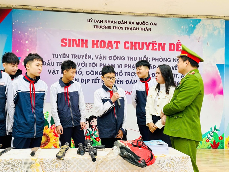 TRƯỜNG THCS THẠCH THÁN TĂNG CƯỜNG TUYÊN TRUYỀN PHÁP LUẬT, CHUNG TAY BẢO ĐẢM AN TOÀN DỊP TẾT NGUYÊN ĐÁN BÍNH NGỌ 2026- Ảnh 2.