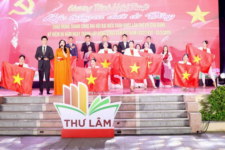 CHƯƠNG TRÌNH NGHỆ THUẬT CHÀO MỪNG THÀNH CÔNG ĐẠI HỘI ĐẠI BIỂU TOÀN QUỐC LẦN THỨ XIV CỦA ĐẢNG VỚI CHỦ ĐỀ “KHÚC TRÁNG CA DƯỚI CỜ ĐẢNG”- Ảnh 5.