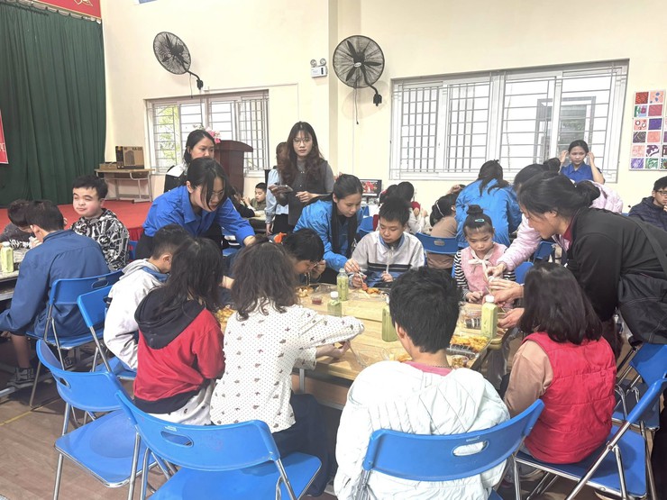  Ấm áp, thắm tình Chương trình " Xuân hy vọng - Tết yêu thương" năm 2026. - Ảnh 15.