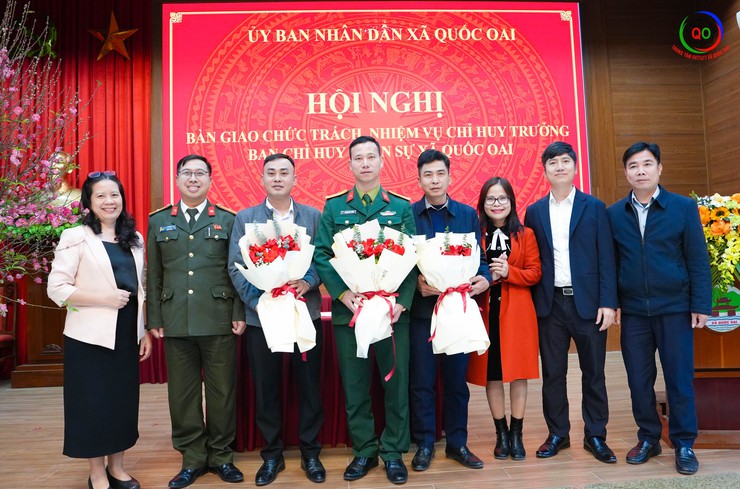 Xã Quốc Oai tổ chức hội nghị bàn giao nhiệm vụ Chỉ huy trưởng Ban Chỉ huy Quân sự xã- Ảnh 5.