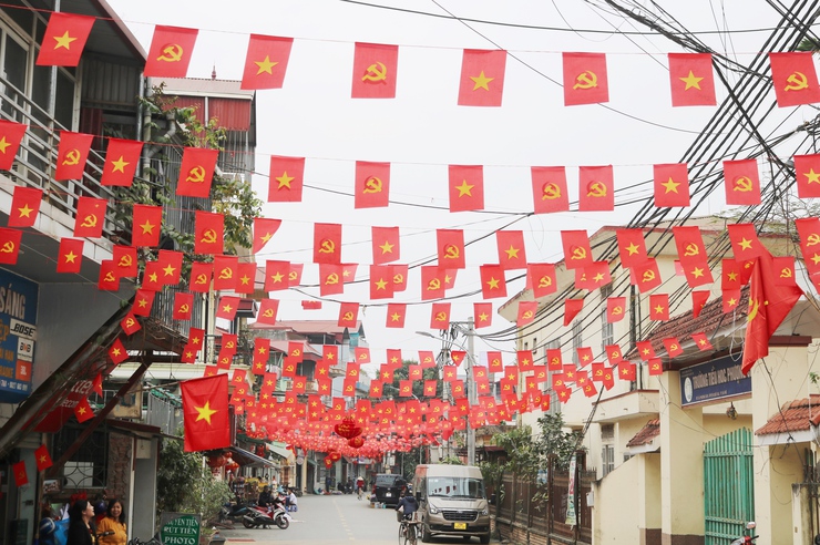 Quốc Oai rực rỡ cờ hoa chào mừng 96 năm Ngày thành lập Đảng Cộng sản Việt Nam, đón Xuân Bính Ngọ và hướng tới ngày hội bầu cử đại biểu Quốc hội và HĐND các cấp- Ảnh 17.