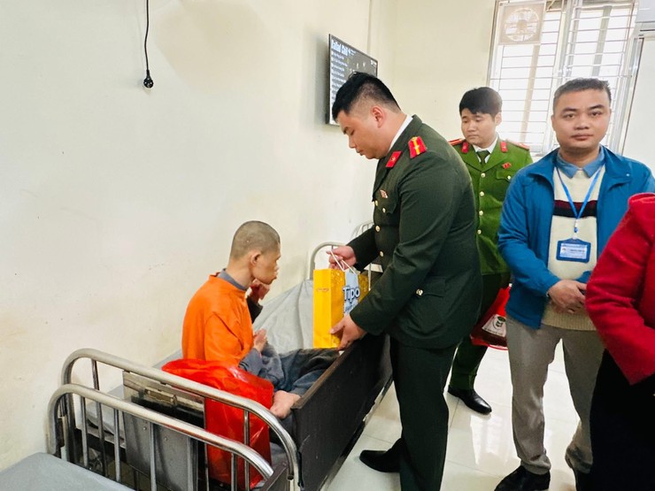 CHUỖI HOẠT ĐỘNG “TRAO XUÂN YÊU THƯƠNG 2026” – LAN TỎA HƠI ẤM TẾT- Ảnh 10.