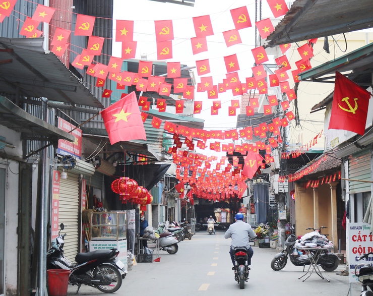 Quốc Oai rực rỡ cờ hoa chào mừng 96 năm Ngày thành lập Đảng Cộng sản Việt Nam, đón Xuân Bính Ngọ và hướng tới ngày hội bầu cử đại biểu Quốc hội và HĐND các cấp- Ảnh 10.