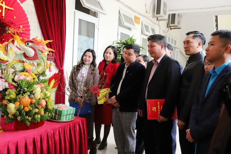 Công đoàn xã Thượng Phúc tổ chức Chương trình “Tết sum vây – Xuân ơn Đảng” và Hội thi “Bày mâm ngũ quả” xuân Bính Ngọ 2026- Ảnh 7.