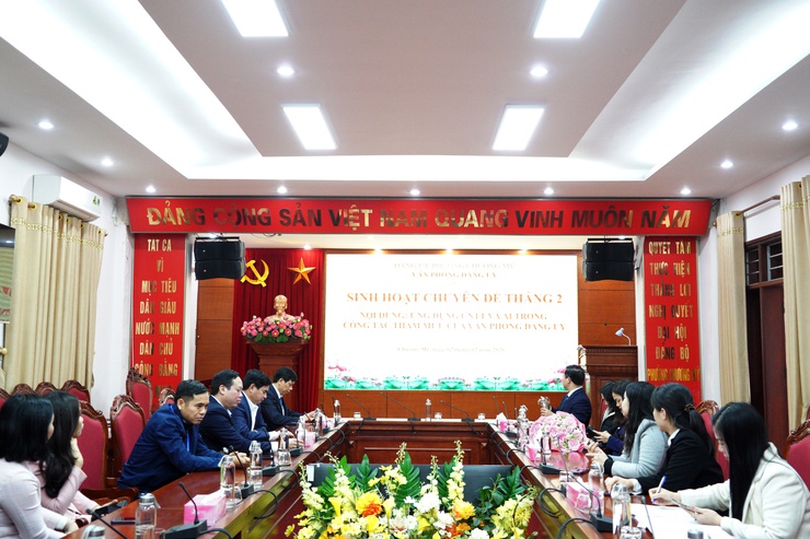 Văn phòng Đảng uỷ phường Chương Mỹ tổ chức sinh hoạt chuyên đề tháng 02/2026 về ứng dụng CNTT và AI trong công tác tham mưu - Ảnh 1.