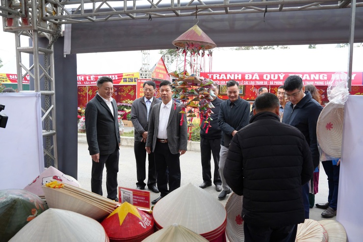 XÃ THANH OAI: TƯNG BỪNG KHAI MẠC CHỢ HOA XUÂN BÍNH NGỌ NĂM 2026- Ảnh 12.