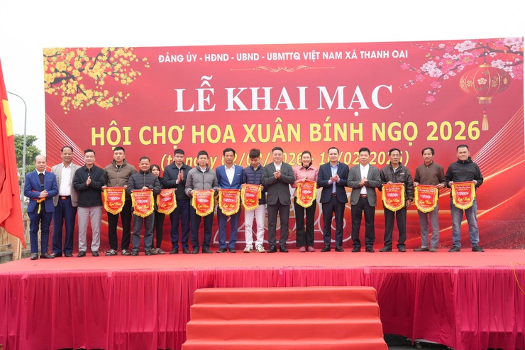 XÃ THANH OAI: TƯNG BỪNG KHAI MẠC CHỢ HOA XUÂN BÍNH NGỌ NĂM 2026- Ảnh 5.