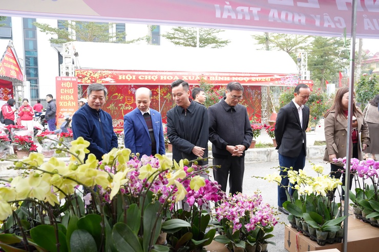 XÃ THANH OAI: TƯNG BỪNG KHAI MẠC CHỢ HOA XUÂN BÍNH NGỌ NĂM 2026- Ảnh 9.