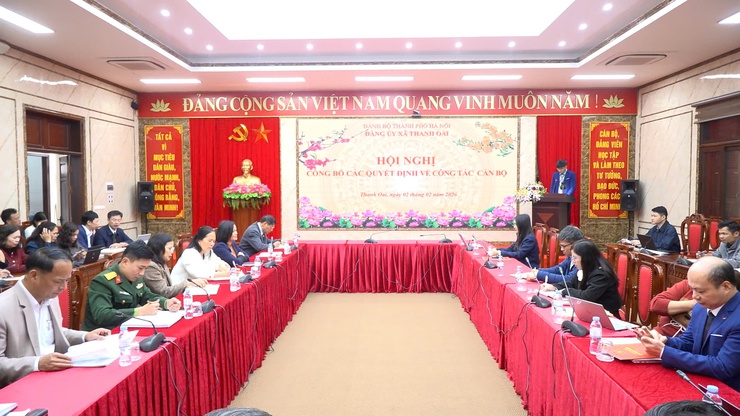 ĐẢNG ỦY XÃ THANH OAI CÔNG BỐ CÁC QUYẾT ĐỊNH VỀ CÔNG TÁC CÁN BỘ- Ảnh 1.