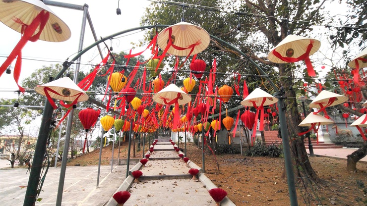 Ngày Xuân đến hội đền Măng Sơn- Ảnh 1.