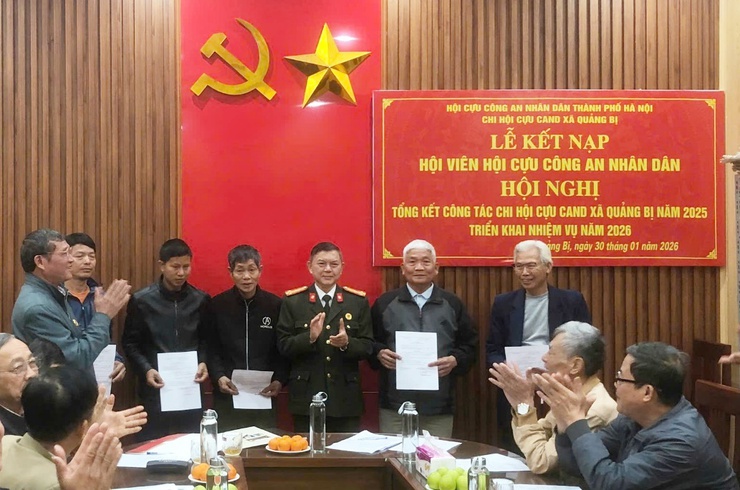 Chi hội Cựu Công an nhân dân xã Quảng Bị tổ chức Hội nghị tổng kết công tác năm 2025- Ảnh 1.