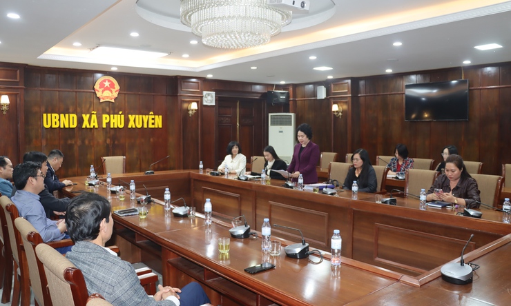 Hội nghị chốt danh sách và bàn giao hồ sơ người ứng cử Đại biểu Hội đồng nhân dân xã Phú Xuyên nhiệm kỳ 2026–2031- Ảnh 1.