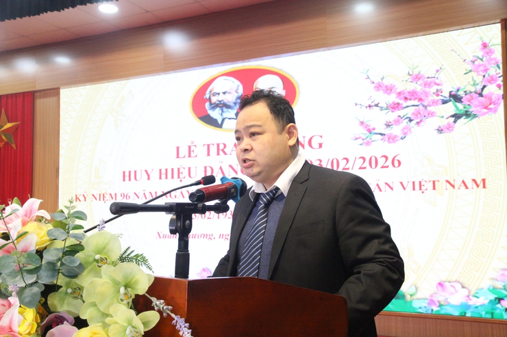 Đảng ủy phường Xuân Phương long trọng tổ chức Lễ kỷ niệm 96 năm ngày thành lập Đảng và trao tặng Huy hiệu Đảng đợt 03/2/2026- Ảnh 9.