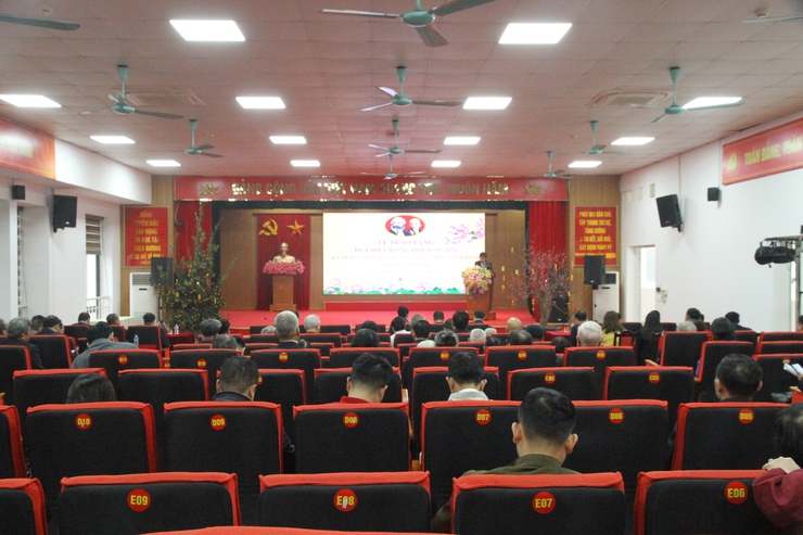 Đảng ủy phường Xuân Phương long trọng tổ chức Lễ kỷ niệm 96 năm ngày thành lập Đảng và trao tặng Huy hiệu Đảng đợt 03/2/2026- Ảnh 10.