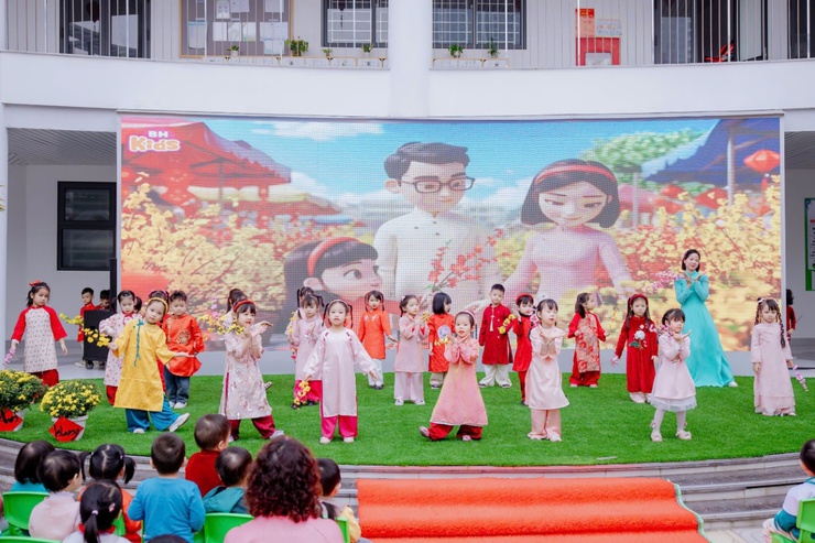 Rộn ràng sắc xuân Bính Ngọ 2026 tại trường mầm non Ánh Sao - Nơi truyền thống được tôn vinh bởi tình yêu thương- Ảnh 1.