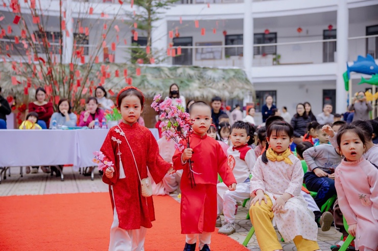 Rộn ràng sắc xuân Bính Ngọ 2026 tại trường mầm non Ánh Sao - Nơi truyền thống được tôn vinh bởi tình yêu thương- Ảnh 2.