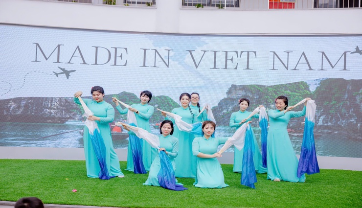 Rộn ràng sắc xuân Bính Ngọ 2026 tại trường mầm non Ánh Sao - Nơi truyền thống được tôn vinh bởi tình yêu thương- Ảnh 3.