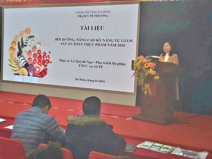 PHƯỜNG BA ĐÌNH TỔ CHỨC TẬP HUẤN CÁC QUY ĐỊNH VỀ AN TOÀN THỰC PHẨM CHO MẠNG LƯỚI TỰ GIÁM SÁT ATTP TẠI CỘNG ĐỒNG- Ảnh 3.