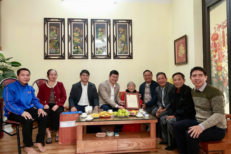 Xã Thiên Lộc tổ chức 11 đoàn đi thăm, tặng quà nhân dịp Tết Nguyên đán Bính Ngọ 2026- Ảnh 15.