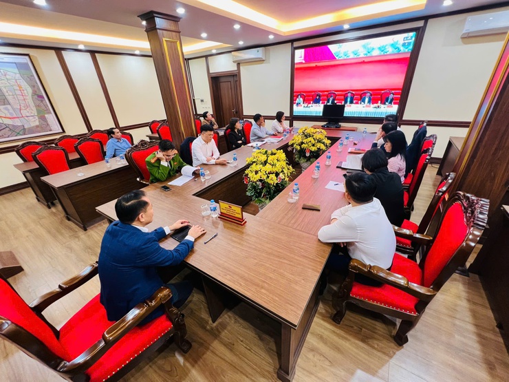 Chiều ngày 30/01/2026, tại trụ sở Đảng ủy – Ủy ban MTTQ phường Đông Ngạc. Đảng ủy phường Đông Ngạc đã tổ chức tiếp sóng Hội nghị giao ban Thành phố Hà Nội với cơ sở tháng 01 năm 2026- Ảnh 4.