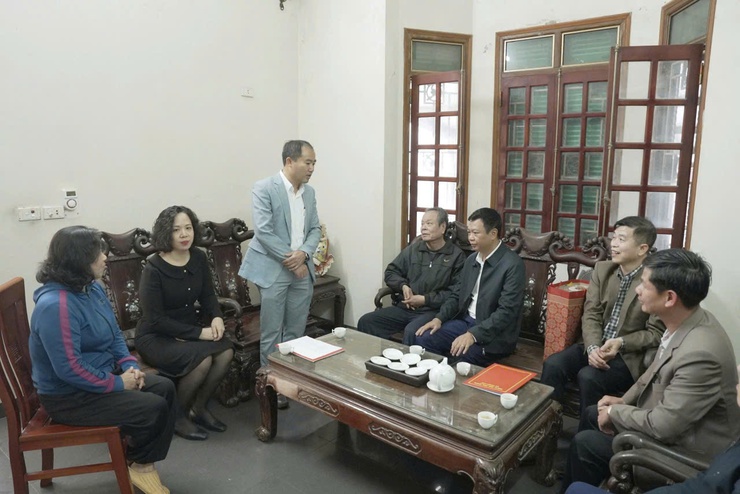 Xã Thiên Lộc tổ chức 11 đoàn đi thăm, tặng quà nhân dịp Tết Nguyên đán Bính Ngọ 2026- Ảnh 5.