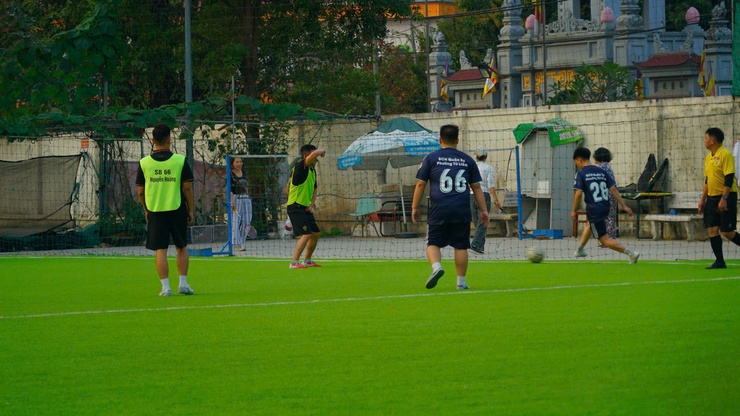 Đội Công an phường Từ Liêm giành giải Nhất giải bóng đá giao lưu chào mừng Đại hội XIV của Đảng- Ảnh 11.