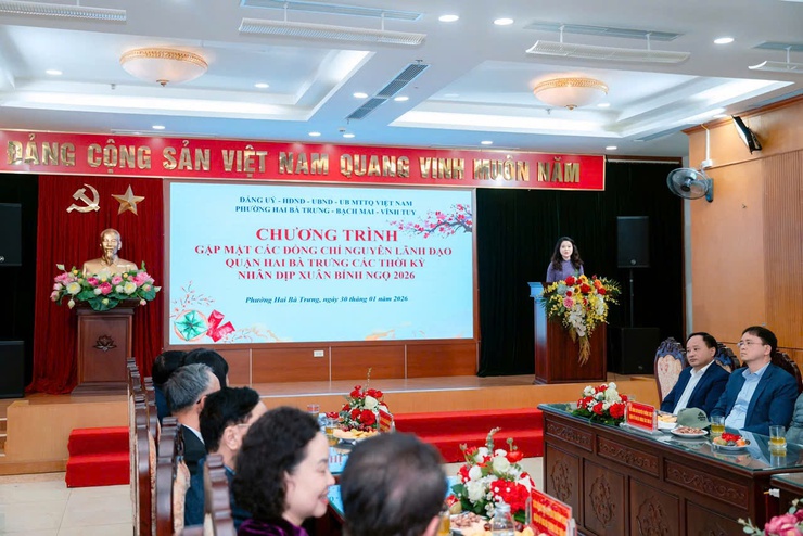 Ấm áp, nghĩa tình - 3 phường Hai Bà Trưng, Bạch Mai, Vĩnh Tuy tổ chức buổi gặp mặt các đồng chí nguyên lãnh đạo quận Hai Bà Trưng qua các thời kỳ nhân dịp Tết Nguyên đán Bính Ngọ 2026.- Ảnh 1.