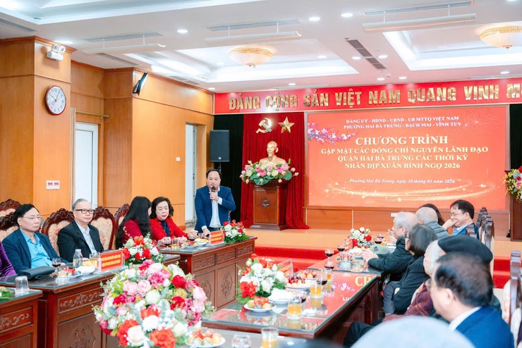 Ấm áp, nghĩa tình - 3 phường Hai Bà Trưng, Bạch Mai, Vĩnh Tuy tổ chức buổi gặp mặt các đồng chí nguyên lãnh đạo quận Hai Bà Trưng qua các thời kỳ nhân dịp Tết Nguyên đán Bính Ngọ 2026.- Ảnh 5.