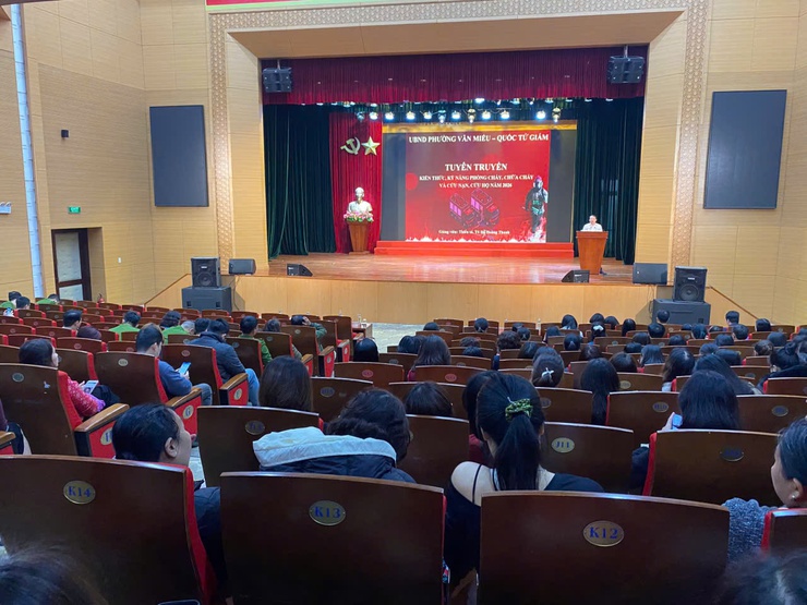 Phường Văn Miếu - Quốc Tử Giám tổ chức tuyên truyền, tập huấn chuyên sâu kỹ năng phòng cháy, chữa cháy và cứu nạn, cứu hộ
- Ảnh 1.